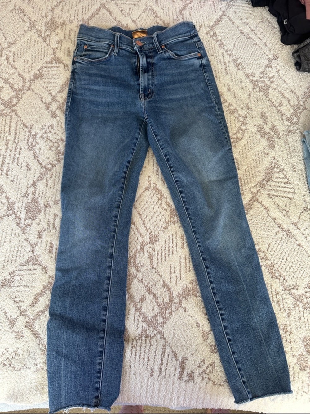MOTHER High Rise Skinny Jeans Raw Hem Medium Wash Size 26 Looker Style) like new